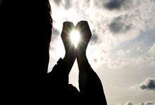 天津泰达客场击败对手，保级压力稍减